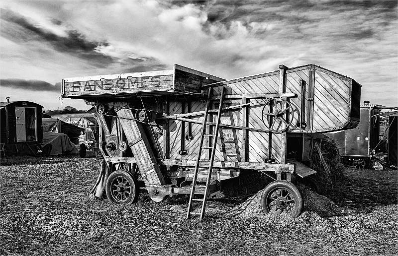 RansomesThreshing machine.jpg